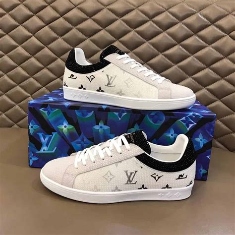 scarpe eleganti louis vuitton uomo|louis vuitton sneakers for men.